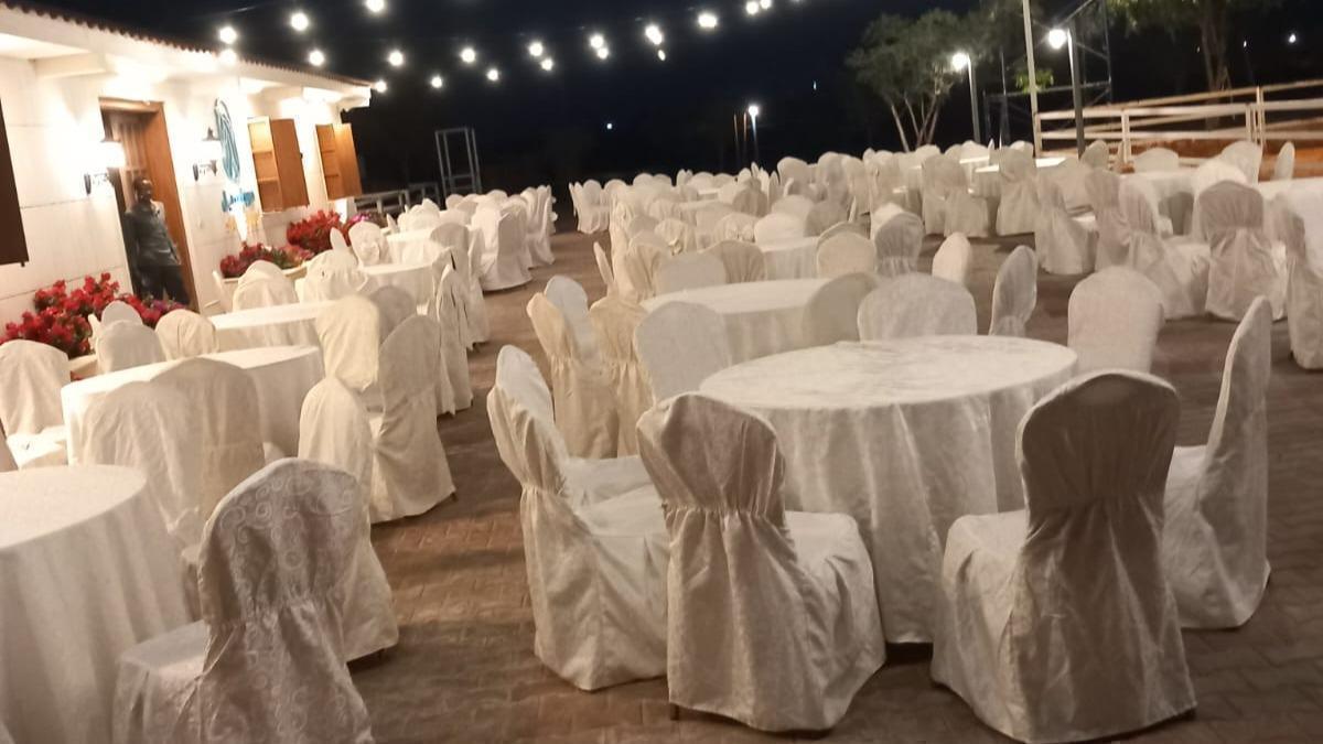 تأجير الجلسات والكراسي وعقود الزينة