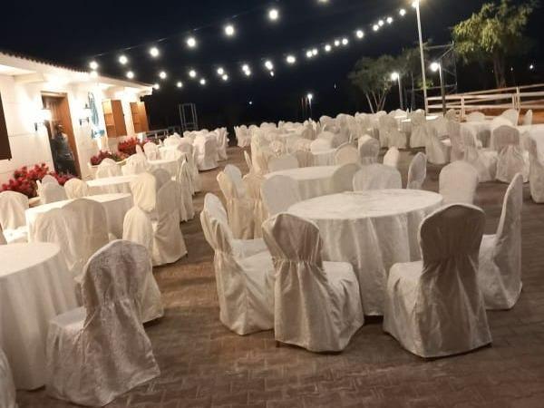 طاولات دائرية