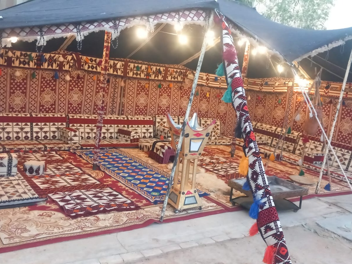 تأجير بيوت الشعر